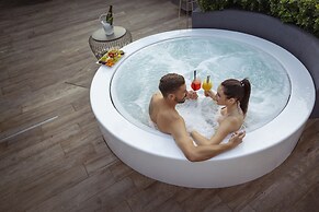 Hi Hotel - Wellness & Spa Adults Only