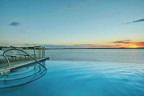 Courtyard by Marriott Erie Bayfront