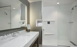 Courtyard by Marriott Erie Bayfront