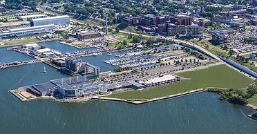 Courtyard by Marriott Erie Bayfront