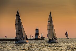 Courtyard by Marriott Erie Bayfront