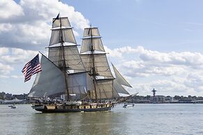 Courtyard by Marriott Erie Bayfront