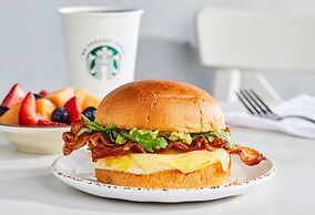 Courtyard by Marriott Erie Bayfront