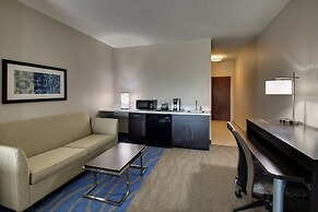 Holiday Inn Express & Suites Lancaster East - Strasburg by IHG