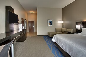 Holiday Inn Express & Suites Lancaster East - Strasburg by IHG