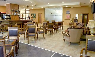 Estreya Palace & Residence