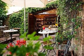 Borgo San Quirico d'Orcia B&B - Capitano Collection - Albergo diffuso