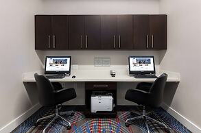 Hampton Inn Emerson LakePoint