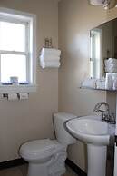 Lava Spa Motel & RV Park