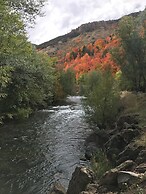 Lava Spa Motel & RV Park