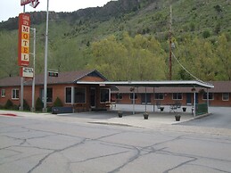 Lava Spa Motel & RV Park