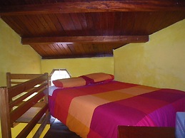 La Casa Amarilla