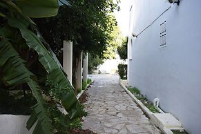 Akti Panela Beach Hotel