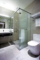 Airline lnn Green Park Way