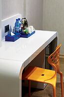 Airline lnn Green Park Way