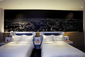 Airline lnn Green Park Way