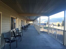 Yellowstone Big Rock Inn