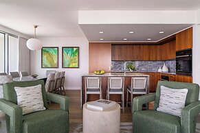 The Ritz-Carlton Residences, Waikiki Beach