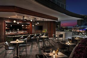 The Ritz-Carlton Residences, Waikiki Beach