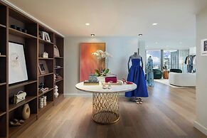 The Ritz-Carlton Residences, Waikiki Beach