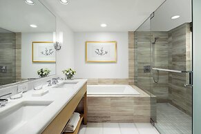 The Ritz-Carlton Residences, Waikiki Beach