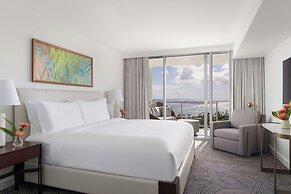 The Ritz-Carlton Residences, Waikiki Beach