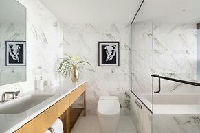 The Ritz-Carlton Residences, Waikiki Beach