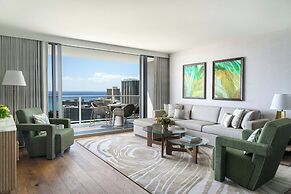The Ritz-Carlton Residences, Waikiki Beach