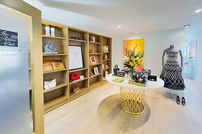 The Ritz-Carlton Residences, Waikiki Beach