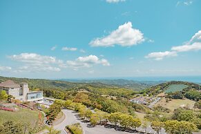 The Mauna Ocean Resort