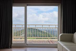 The Mauna Ocean Resort