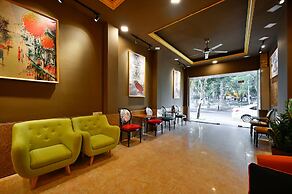 The Noble Swan Wood Park Hotel