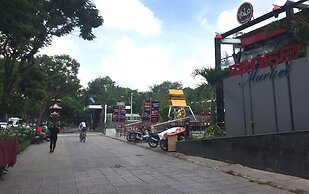 The Noble Swan Wood Park Hotel