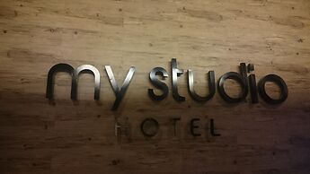 My Studio Hotel Surabaya - Hostel