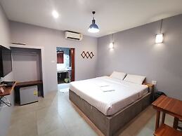 Happy Field Resort Cha-am