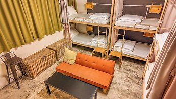 Lane62 Hostel
