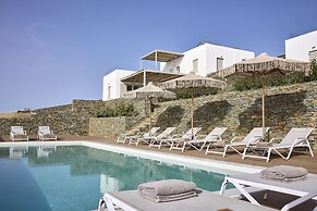 Ianemi Suites by K4 Kythnos