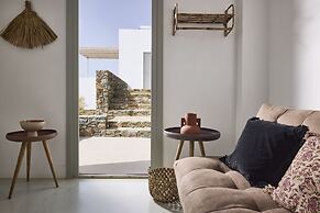Ianemi Suites by K4 Kythnos