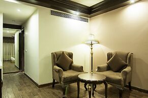 Treebo Royce, New Friends Colony