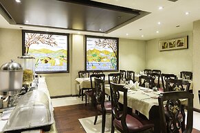 Treebo Royce, New Friends Colony