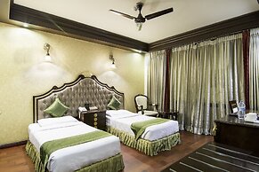 Treebo Royce, New Friends Colony