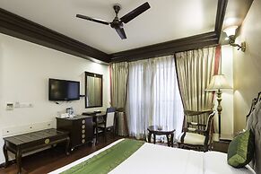 Treebo Royce, New Friends Colony