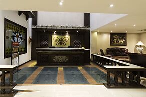 Treebo Royce, New Friends Colony