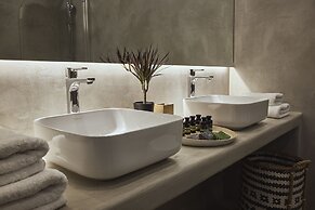 Plaka's Villa with Breathtaking Acropolis View