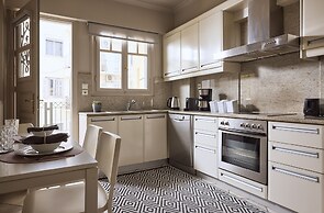 Plaka's Villa with Breathtaking Acropolis View