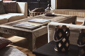 Plaka's Villa with Breathtaking Acropolis View