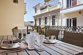 Plaka's Villa with Breathtaking Acropolis View