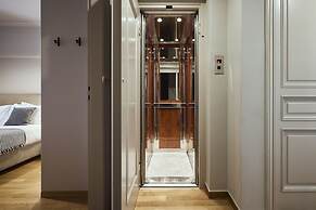 Plaka's Villa with Breathtaking Acropolis View