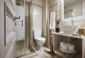 Plaka's Villa with Breathtaking Acropolis View