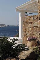 Adikri Villas & Suites